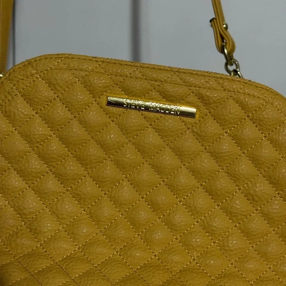 Steve Madden Mustard Quilted Crossbody Bag - Picture 4 of 5